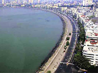 Human Chain at Juhu Beach to protest against BMC's Coastal Road Project