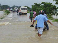 26 die in Bihar floods, UP struggling