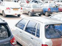 Lajpat Nagar traders move NGT for single-lane parking