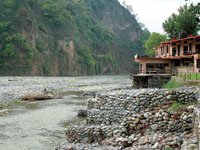After NGT cracks whip, Nainital dist admin issues closure notices to resorts near Kosi river